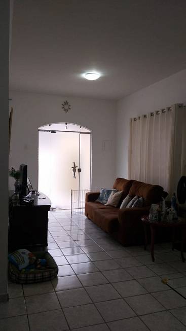 Foto 2 de Casa com 3 Quartos à venda, 152m² em Parque Dez de Novembro, Manaus