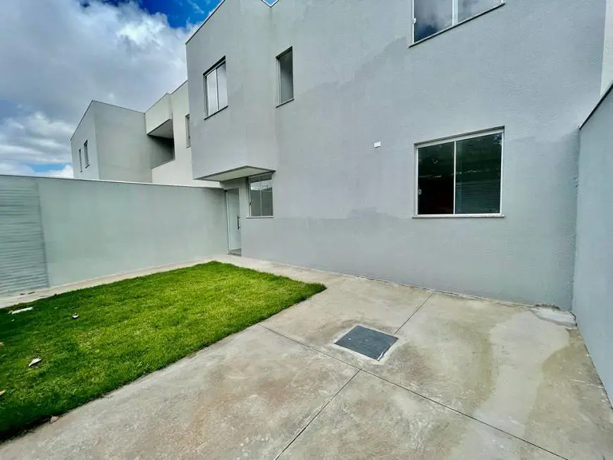 Foto 1 de Casa com 3 Quartos à venda, 90m² em Rio Branco, Belo Horizonte
