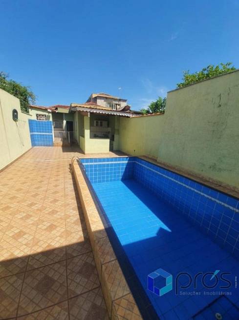Foto 1 de Casa com 3 Quartos à venda, 182m² em Vila Tibério, Ribeirão Preto