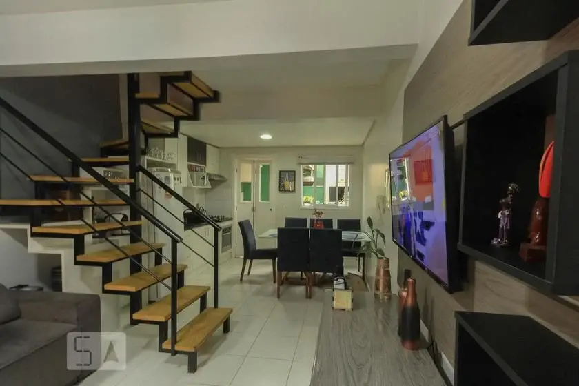 Foto 1 de Casa de Condomínio com 3 Quartos para alugar, 130m² em Ipanema, Porto Alegre