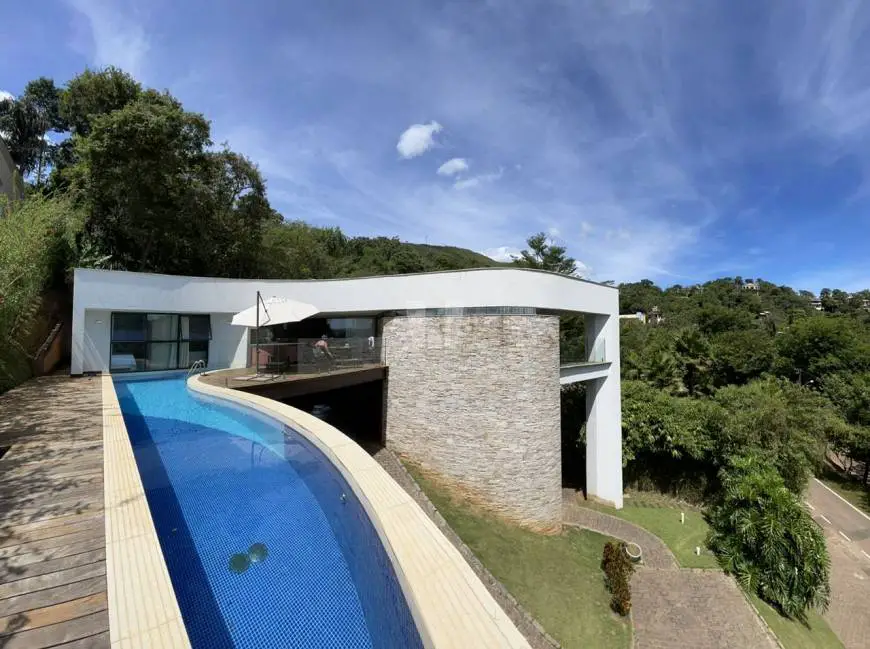Foto 1 de Casa de Condomínio com 4 Quartos à venda, 274m² em Canto das Águas, Rio Acima