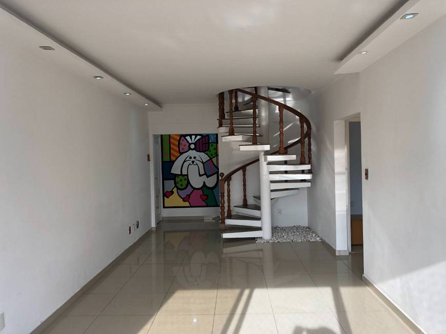Foto 1 de Cobertura com 2 Quartos à venda, 252m² em Gonzaga, Santos
