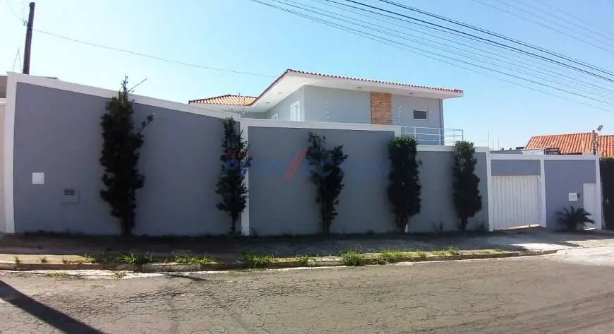Foto 1 de Sobrado com 4 Quartos para venda ou aluguel, 270m² em Jardim Chapadão, Campinas