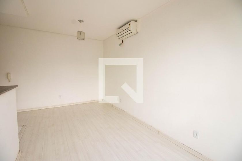 Foto 4 de Apartamento com 1 Quarto para alugar, 62m² em Vila Ipiranga, Porto Alegre
