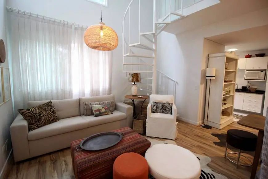 Foto 2 de Apartamento com 2 Quartos à venda, 74m² em Cabral, Curitiba