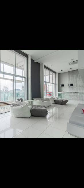 Foto 2 de Apartamento com 2 Quartos à venda, 187m² em Jardim Paulista, São Paulo
