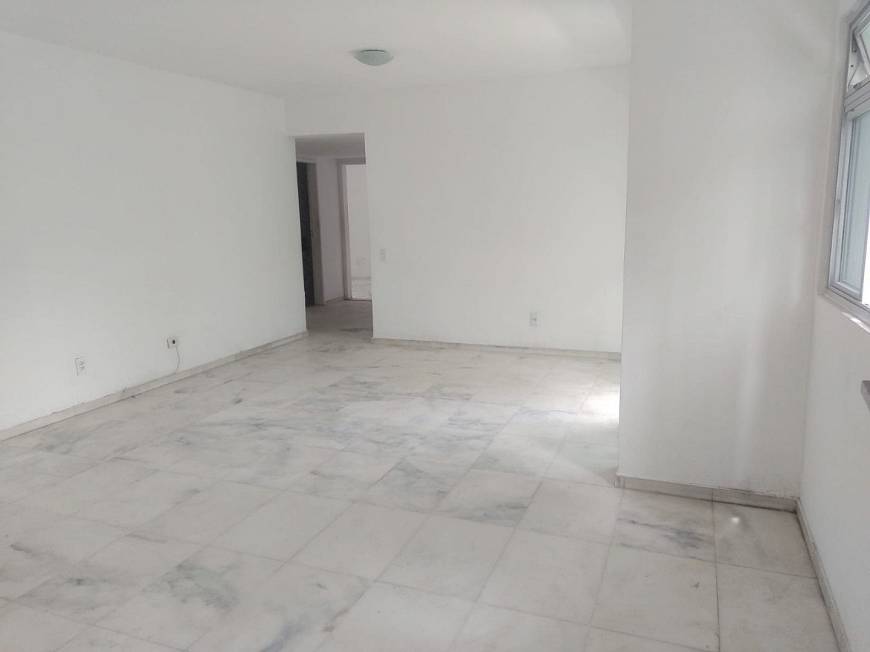 Foto 1 de Apartamento com 3 Quartos para alugar, 115m² em Boa Viagem, Recife