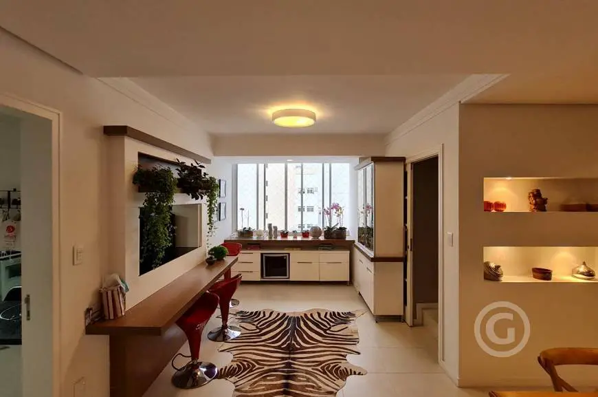 Foto 1 de Apartamento com 3 Quartos à venda, 280m² em Centro, Florianópolis