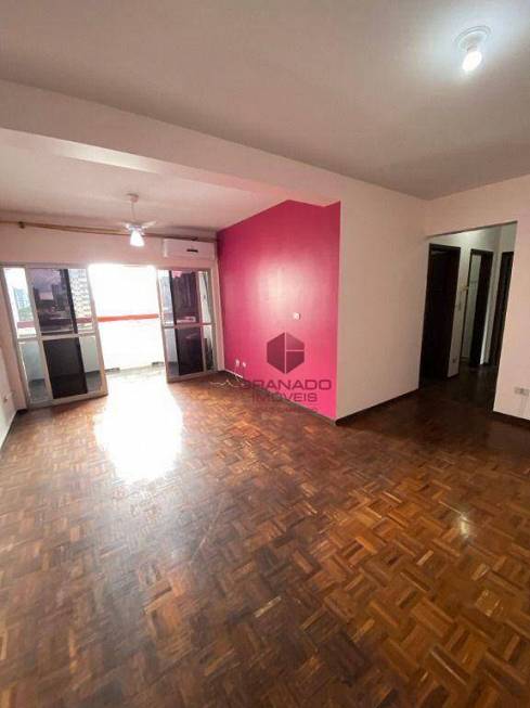 Foto 1 de Apartamento com 3 Quartos para alugar, 130m² em Centro, Maringá