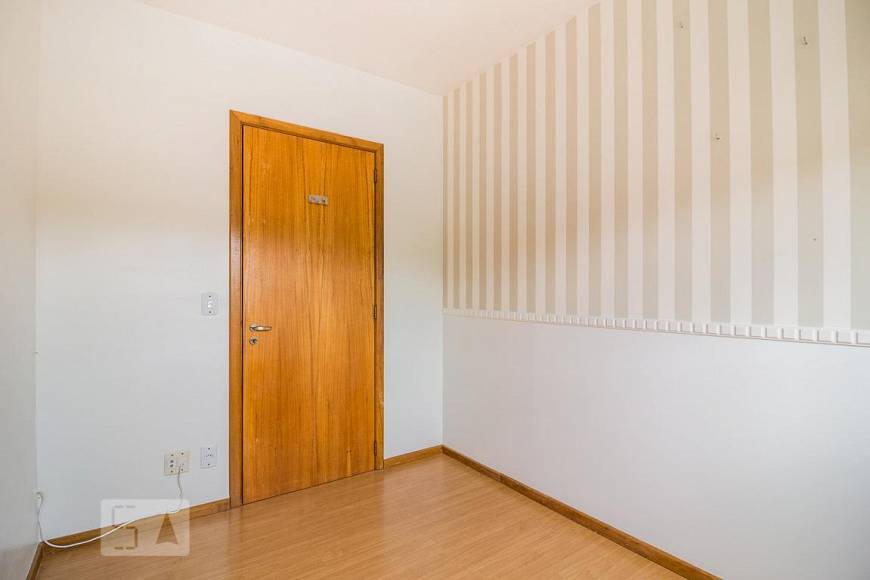 Foto 3 de Apartamento com 3 Quartos para alugar, 69m² em Ipanema, Porto Alegre