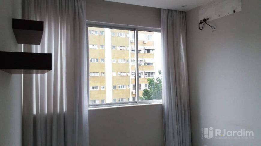 Foto 4 de Apartamento com 3 Quartos para alugar, 70m² em Jardim Botânico, Rio de Janeiro