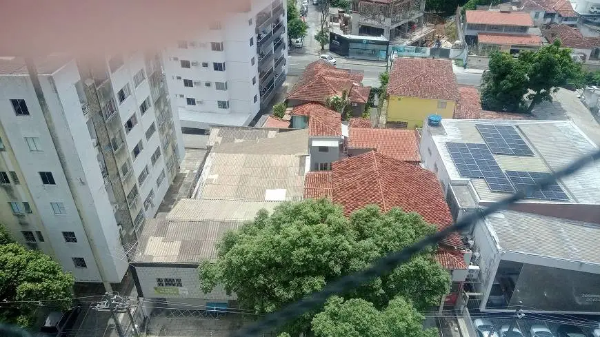 Foto 3 de Apartamento com 3 Quartos para alugar, 76m² em Madalena, Recife