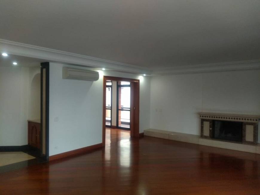 Foto 1 de Apartamento com 3 Quartos para alugar, 287m² em Moema, São Paulo