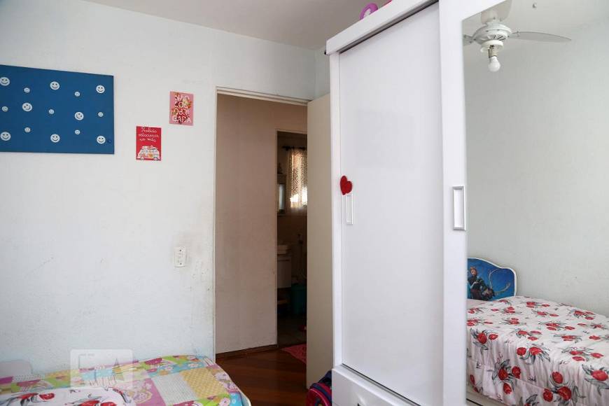 Foto 4 de Apartamento com 3 Quartos para alugar, 65m² em Parque Pinheiros, Taboão da Serra