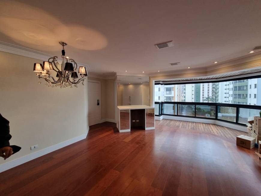 Foto 1 de Apartamento com 3 Quartos para alugar, 124m² em Vila Regente Feijó, São Paulo