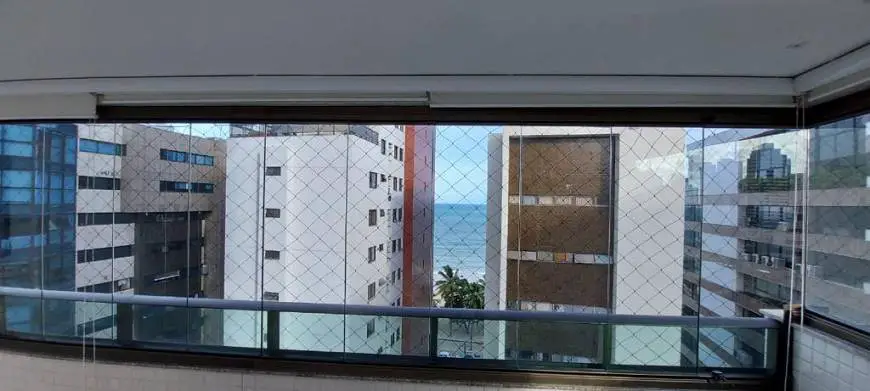 Foto 2 de Apartamento com 4 Quartos à venda, 158m² em Boa Viagem, Recife