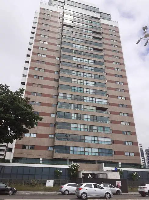 Foto 1 de Apartamento com 4 Quartos à venda, 195m² em Boa Viagem, Recife