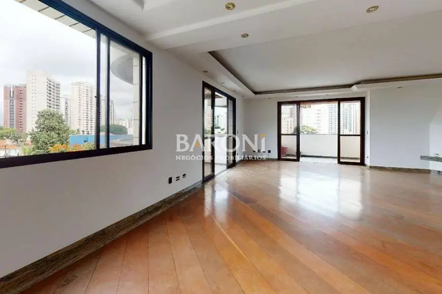 Foto 3 de Apartamento com 4 Quartos à venda, 233m² em Moema, São Paulo