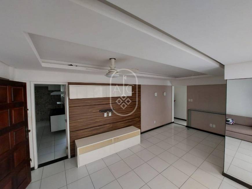 Foto 2 de Apartamento com 4 Quartos à venda, 130m² em Pituba, Salvador