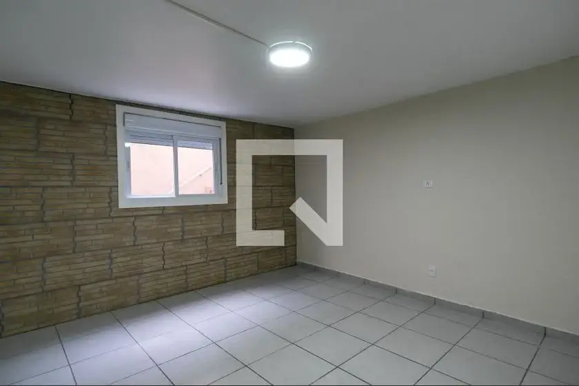 Foto 3 de Casa com 1 Quarto para alugar, 33m² em Piqueri, São Paulo
