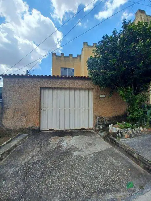 Foto 1 de Casa com 2 Quartos para alugar, 200m² em Novo Horizonte, Ibirite