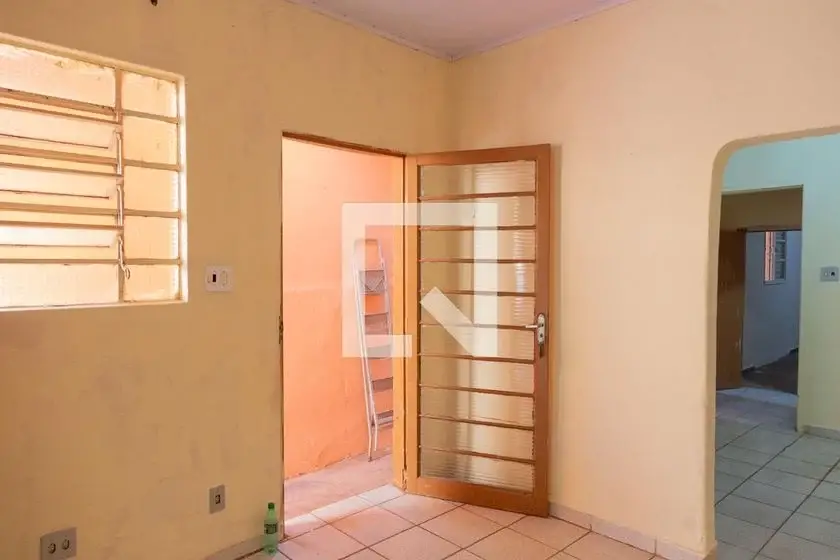 Foto 2 de Casa com 2 Quartos para alugar, 75m² em Vila Seixas, Ribeirão Preto