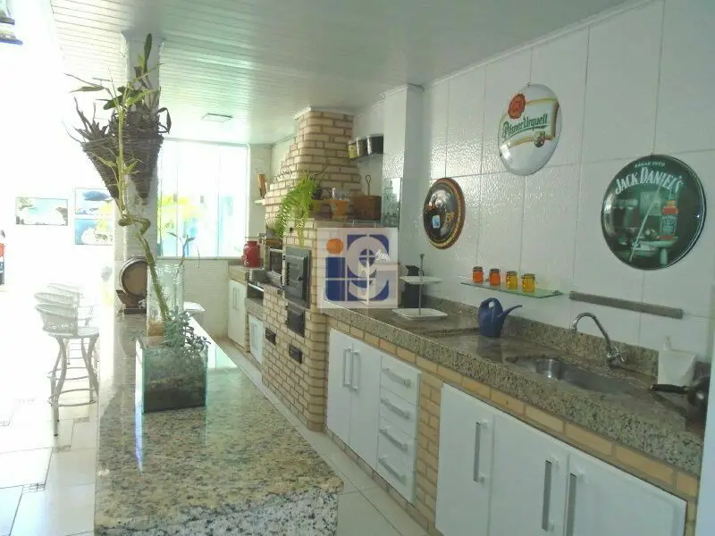Foto 2 de Casa com 3 Quartos à venda, 230m² em Portinho, Cabo Frio