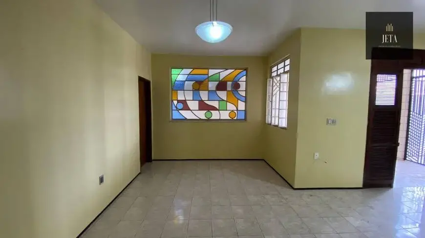 Foto 2 de Casa com 3 Quartos à venda, 200m² em Presidente Kennedy, Fortaleza