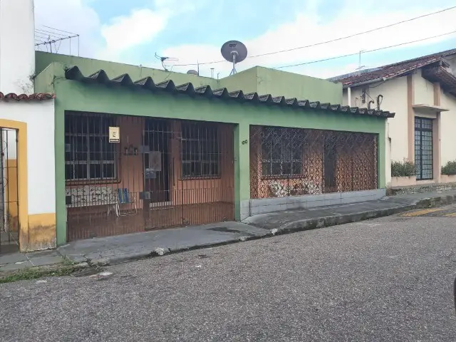 Foto 1 de Casa com 4 Quartos à venda, 170m² em Souza, Belém