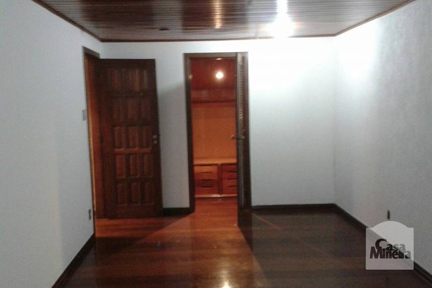 Foto 4 de Casa com 5 Quartos à venda, 465m² em Serra, Belo Horizonte