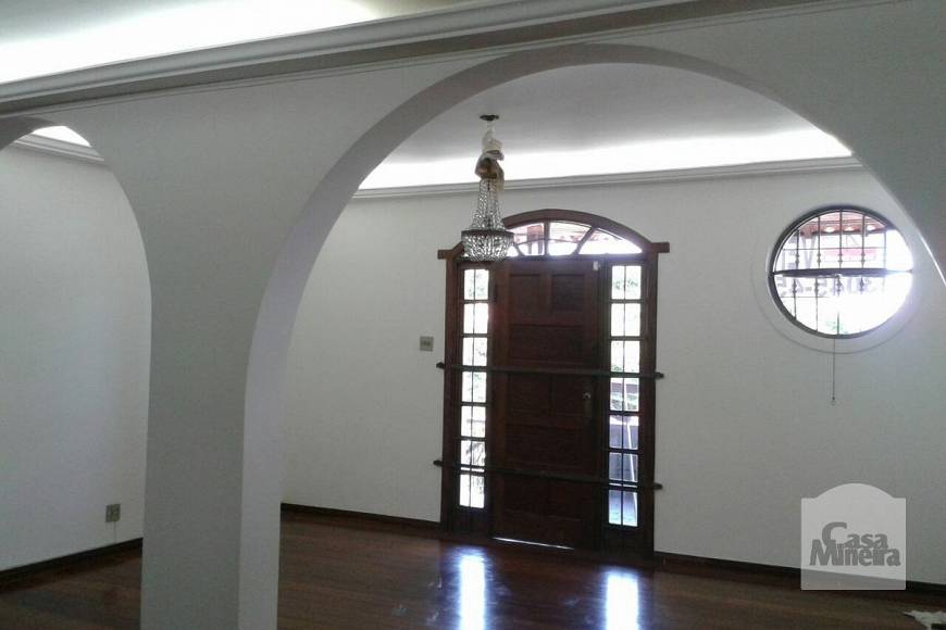 Foto 5 de Casa com 5 Quartos à venda, 465m² em Serra, Belo Horizonte