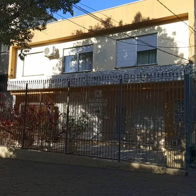 Foto 1 de Casa com 6 Quartos à venda, 350m² em Jardim Floresta, Porto Alegre