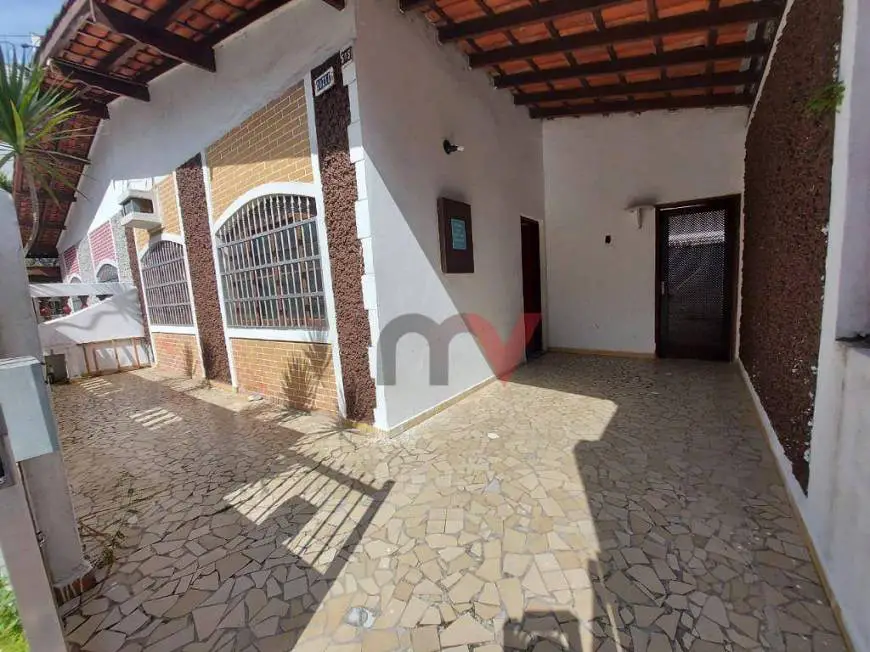 Foto 1 de Casa de Condomínio com 2 Quartos para alugar, 70m² em Vila Tupi, Praia Grande