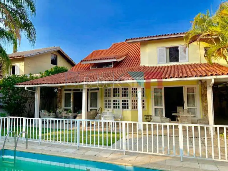 Foto 1 de Casa de Condomínio com 4 Quartos para alugar, 350m² em Barra da Tijuca, Rio de Janeiro