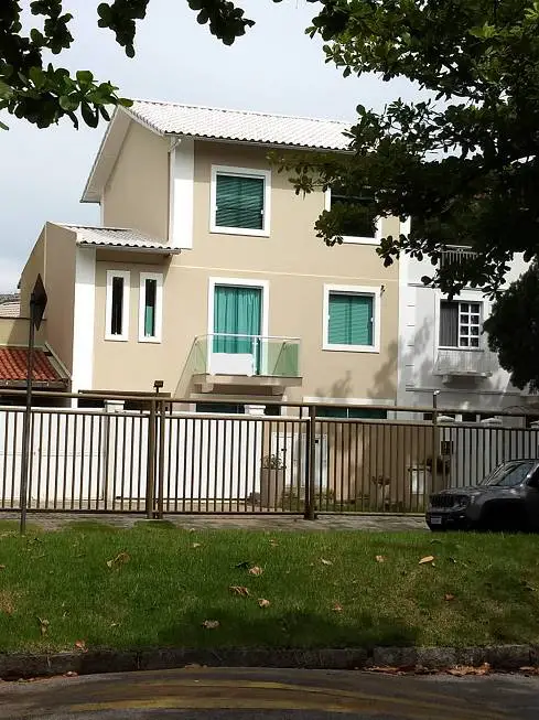 Foto 1 de Casa de Condomínio com 6 Quartos à venda, 200m² em Barra da Tijuca, Rio de Janeiro