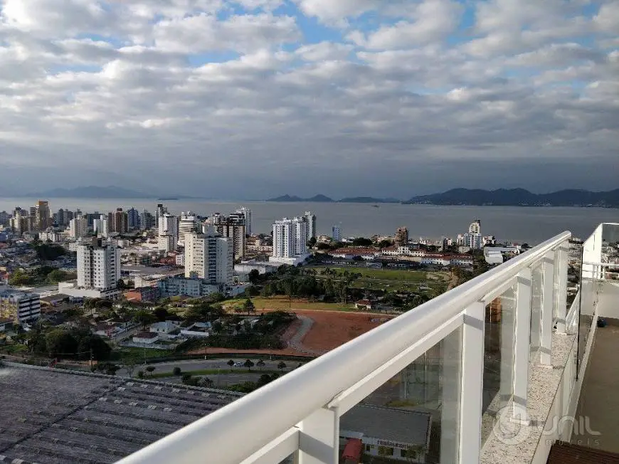 Foto 1 de Cobertura com 3 Quartos à venda, 172m² em Estreito, Florianópolis