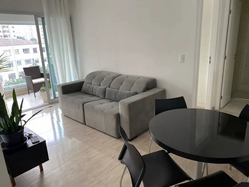 Foto 1 de Flat com 1 Quarto para alugar, 43m² em Campo Belo, São Paulo