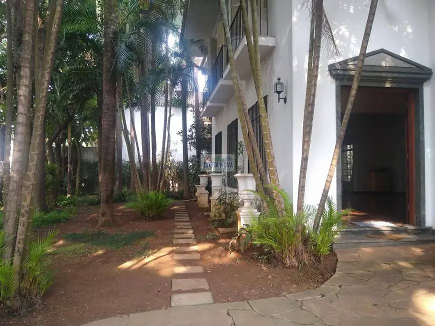 Foto 1 de Sobrado com 4 Quartos à venda, 572m² em Jardim Europa, São Paulo