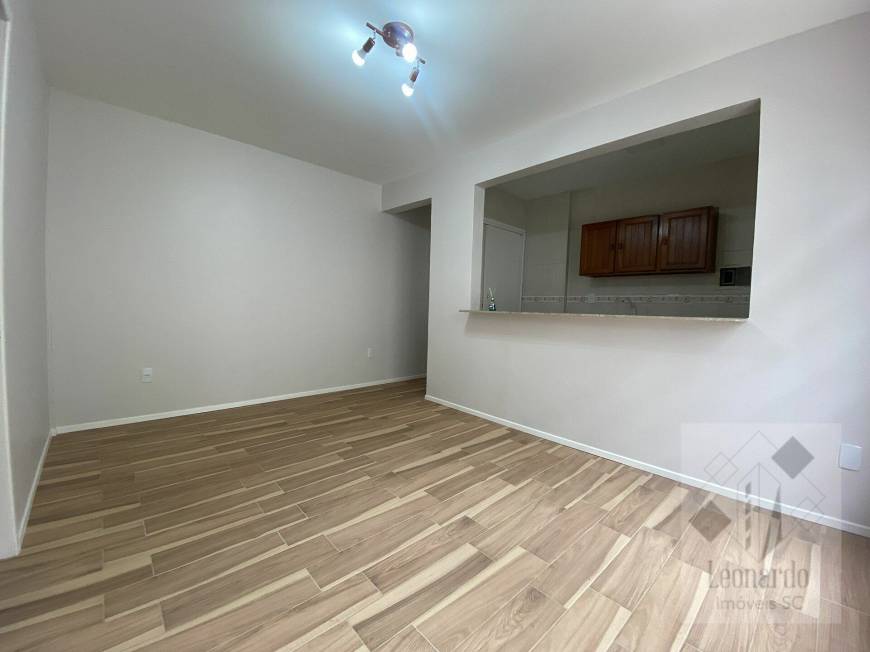 Foto 2 de Apartamento com 1 Quarto à venda, 40m² em Kobrasol, São José