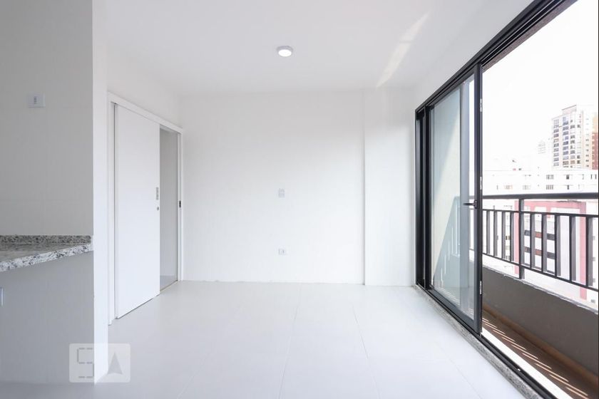 Foto 1 de Apartamento com 1 Quarto para alugar, 27m² em Santana, São Paulo