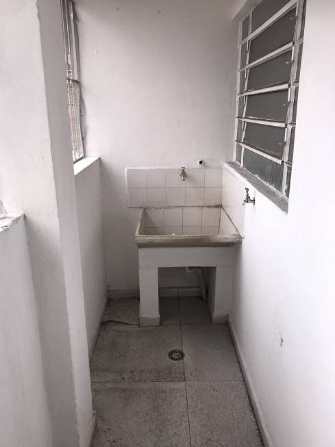 Foto 5 de Apartamento com 1 Quarto para alugar, 30m² em Vila Cunha Bueno, São Paulo