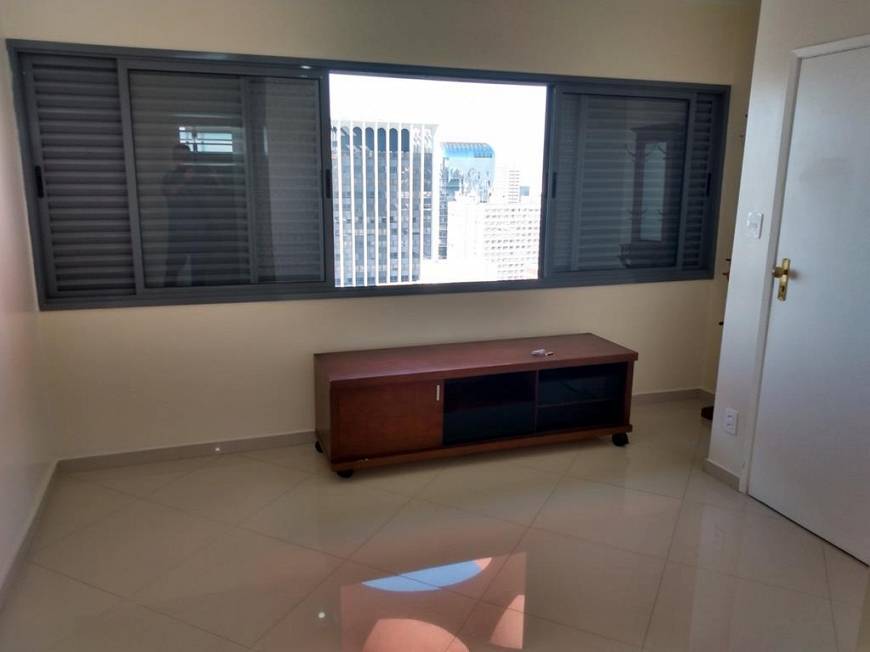 Foto 1 de Apartamento com 2 Quartos para alugar, 74m² em Bela Vista, São Paulo