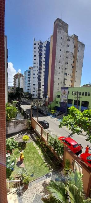 Foto 1 de Apartamento com 2 Quartos para alugar, 70m² em Costa Azul, Salvador