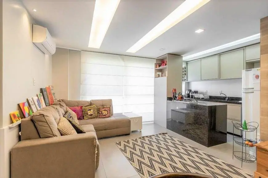 Foto 2 de Apartamento com 2 Quartos à venda, 64m² em Jardim Itú Sabará, Porto Alegre