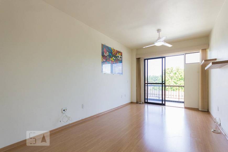 Foto 2 de Apartamento com 2 Quartos para alugar, 80m² em Taquara, Rio de Janeiro