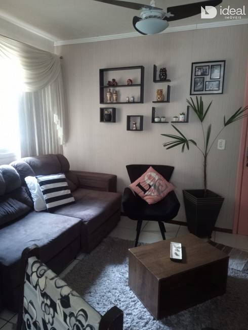 Foto 1 de Apartamento com 2 Quartos à venda, 43m² em Urlândia, Santa Maria