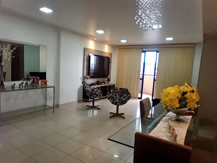 Foto 2 de Apartamento com 3 Quartos à venda, 117m² em Adrianópolis, Manaus