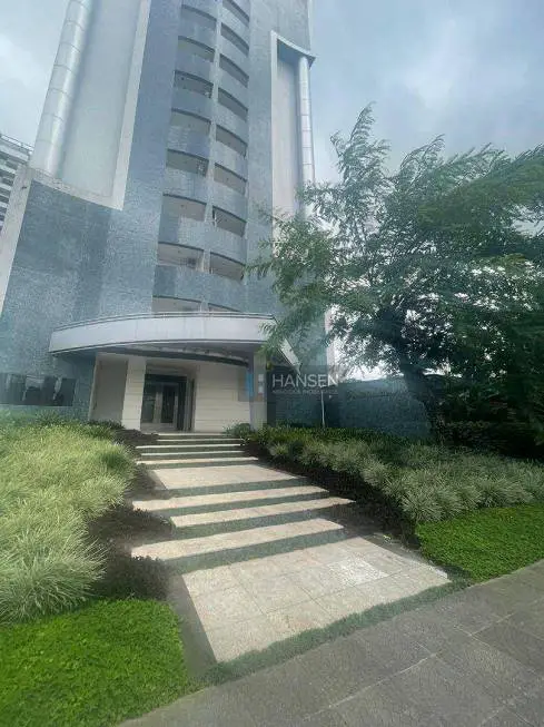 Foto 1 de Apartamento com 3 Quartos para alugar, 145m² em Atiradores, Joinville