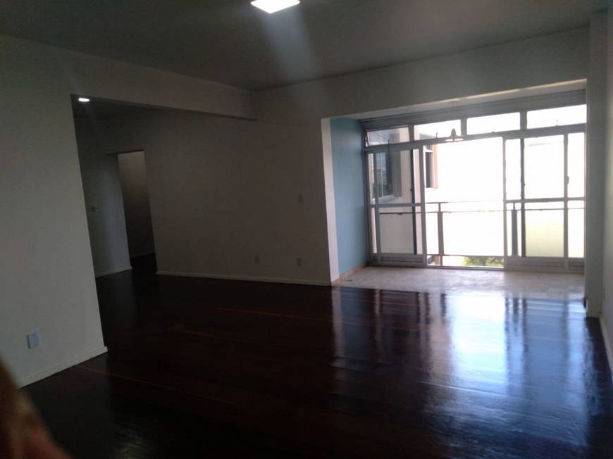 Foto 2 de Apartamento com 3 Quartos à venda, 160m² em Canela, Salvador