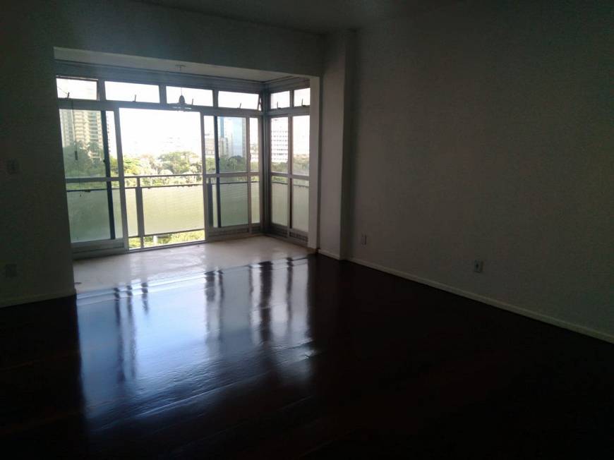 Foto 3 de Apartamento com 3 Quartos à venda, 160m² em Canela, Salvador